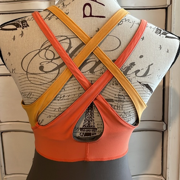 Nike Tank Top - Picture 6 of 9